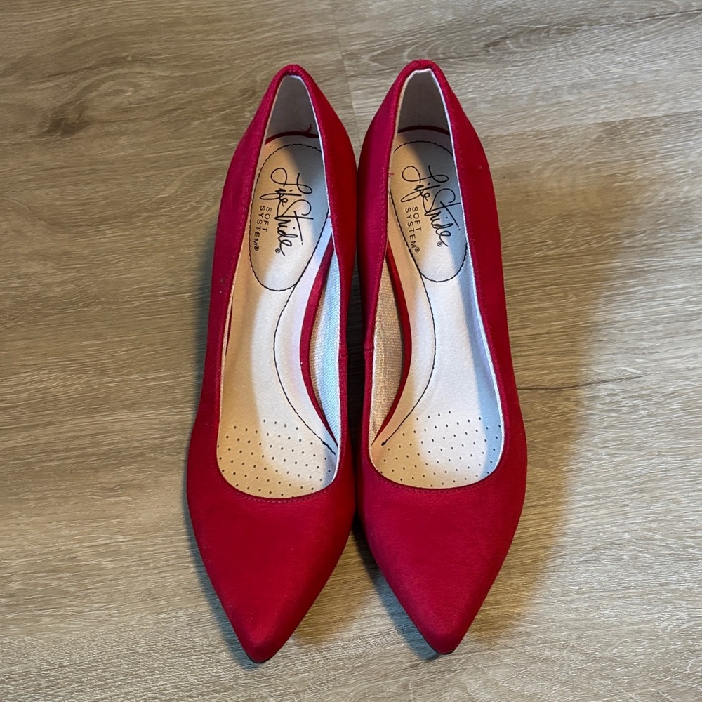 Life Stride Red Pointed Toe Heels